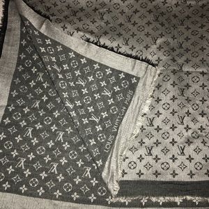 Louis Vuitton Scarf